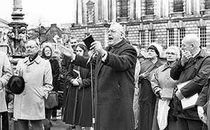 The Troubles in Belfast : Northern Ireland : Personal Photo Projects : Photos : Richard Moore : Photographer